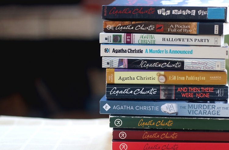 Knjige Agathe Christie so še danes med najbolje prodajanimi, njene literarne like pa vedno znova uprizarjajo v televizijskih serijah in filmih. 